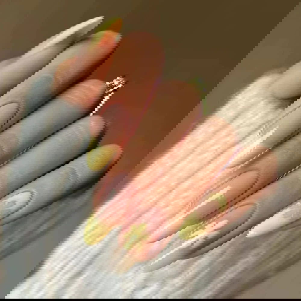 Almond Daisy Nails - Press on Nails