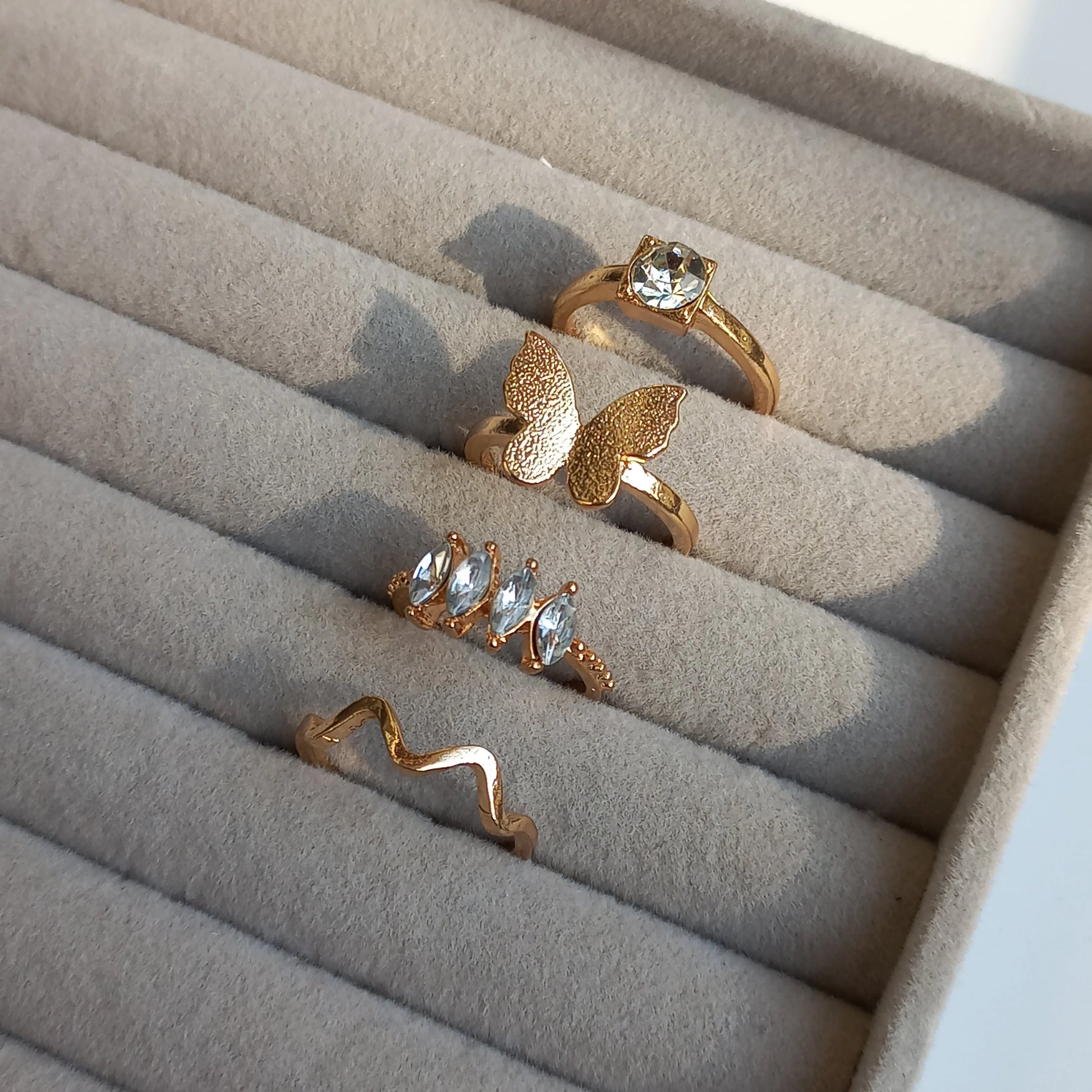 Cosmic Gold Ring Set | Size 6.5 - 