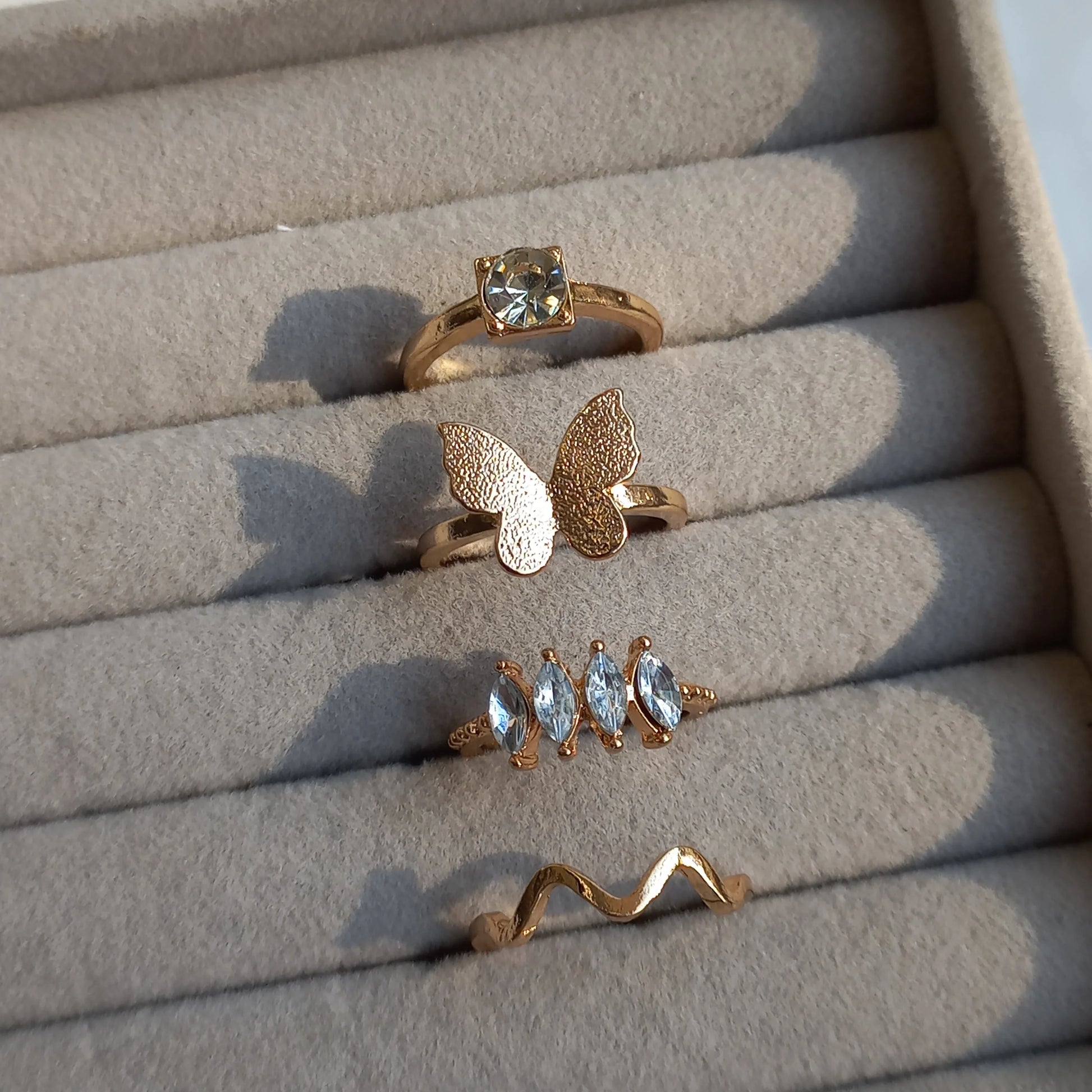 Cosmic Gold Ring Set | Size 6.5 - 