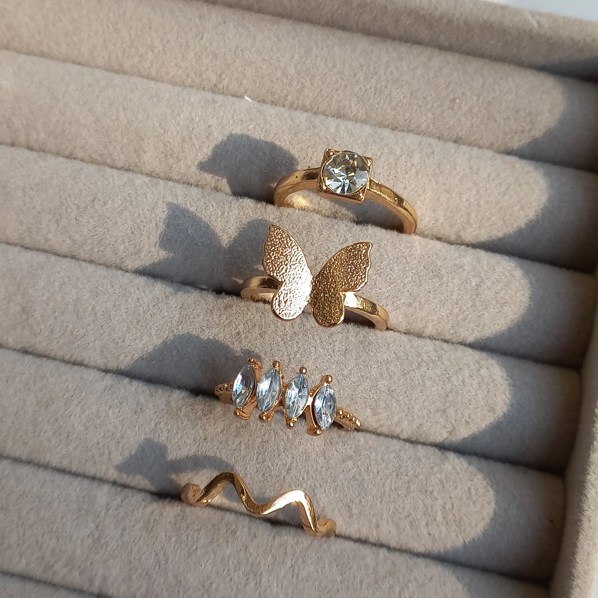 Cosmic Gold Ring Set | Size 6.5 - 