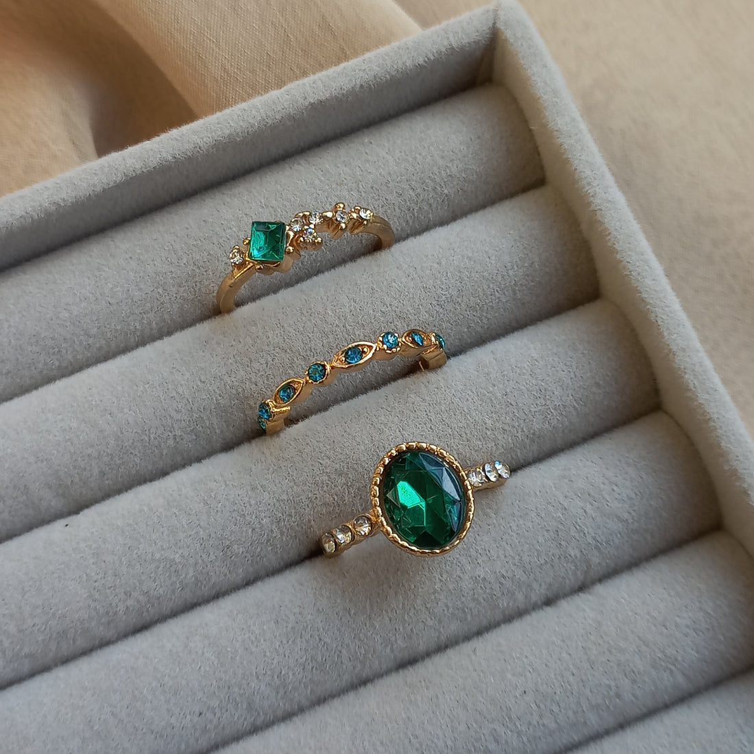 Green Mist Ring Set | Size 7 - Rings