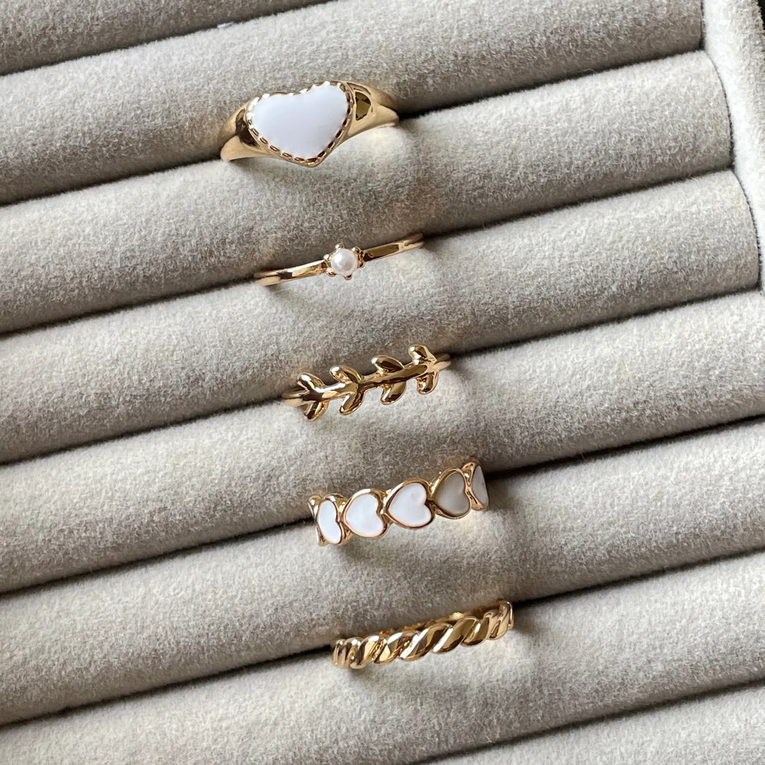 White Hearts Ring Set | Size 7 - Rings