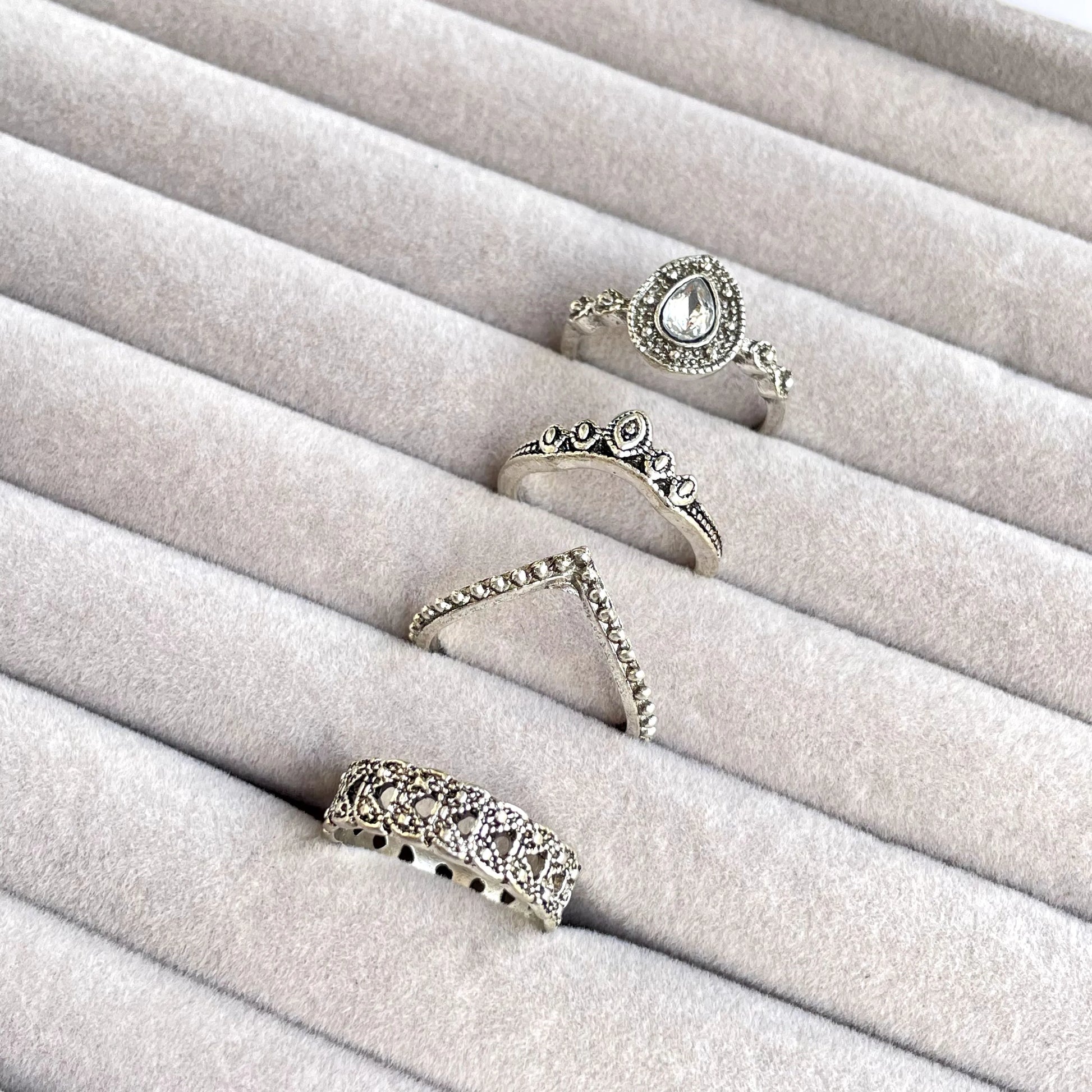 Glinte Ring Set | Size 8