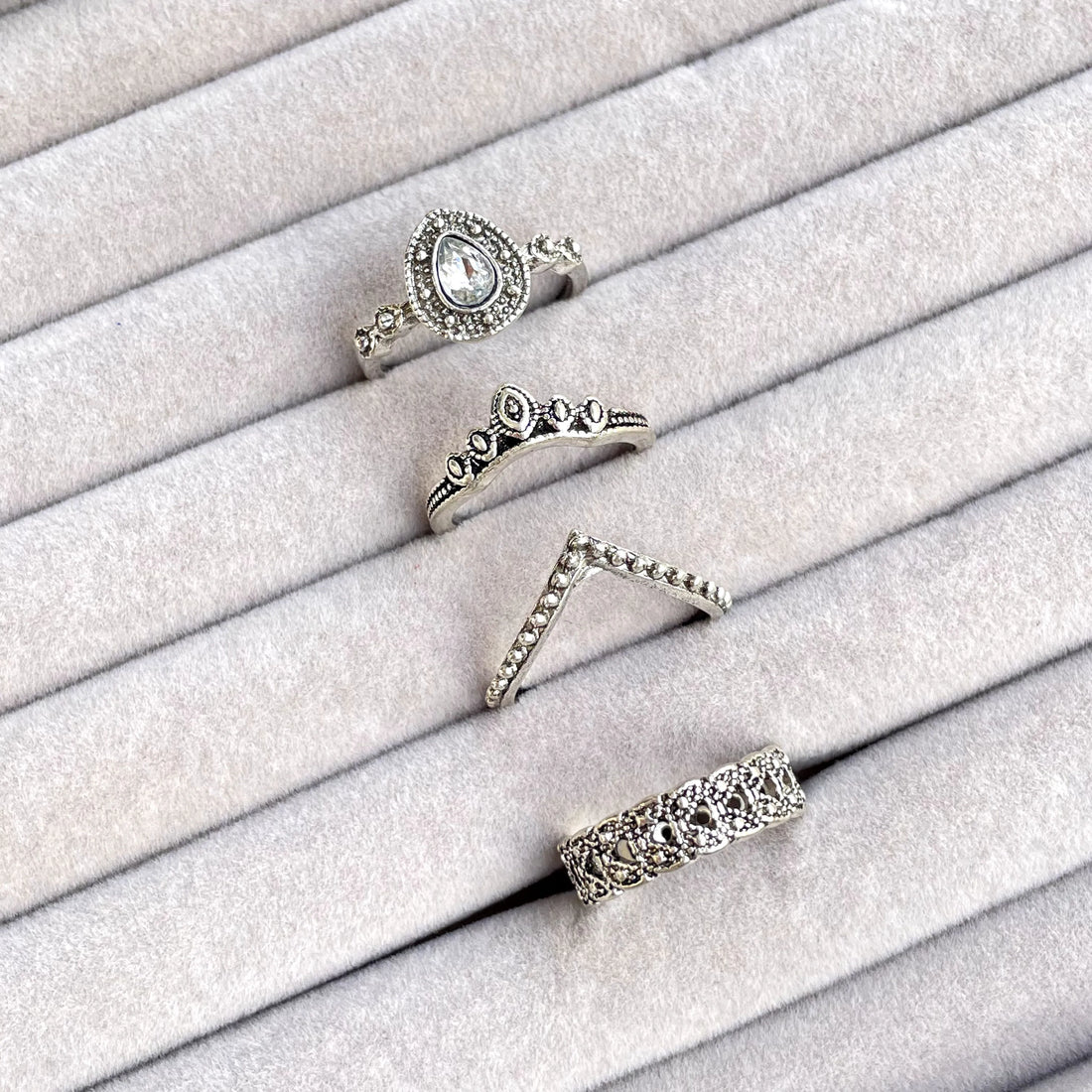 Glinte Ring Set | Size 8