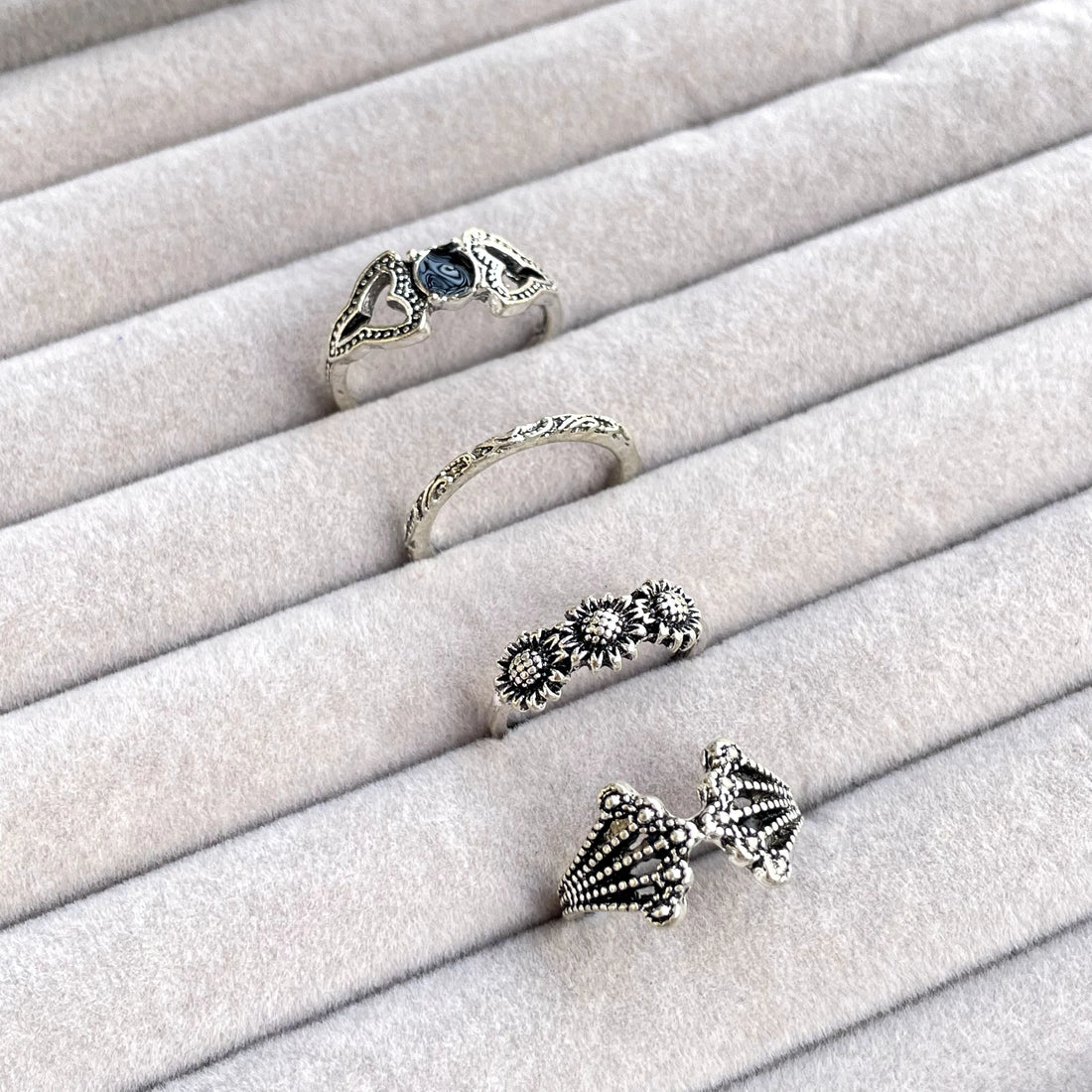Neovia Ring Set | Size 6