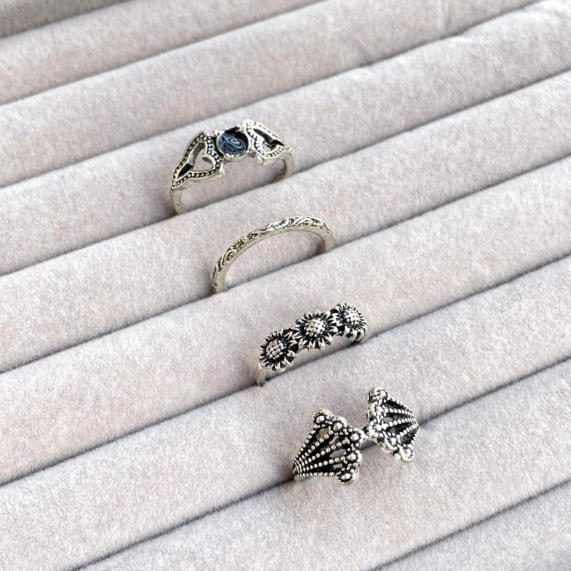 Neovia Ring Set | Size 6