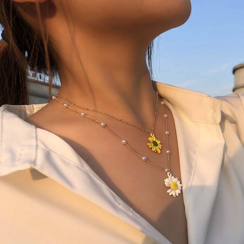 Daisy Necklace - Necklaces